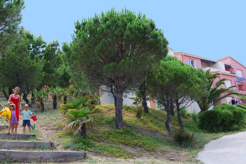 Lagrange Grand Bleu Vacances - Residence Le Village Des Aloes Cerbère Exterior foto