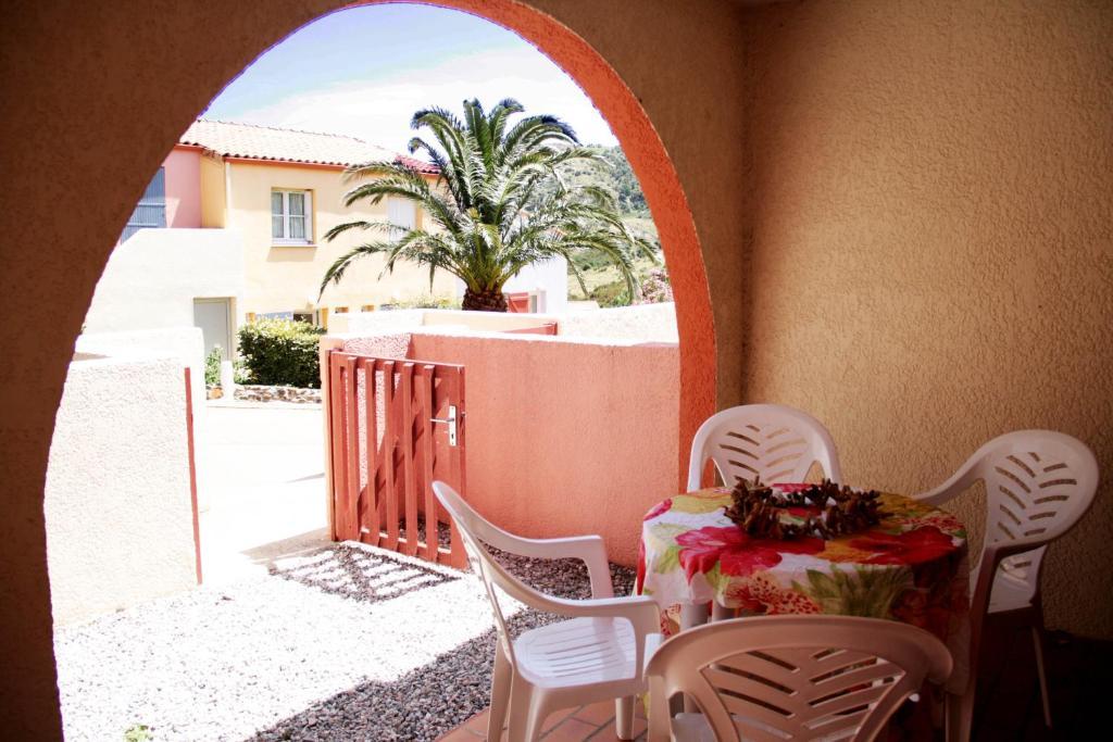 Lagrange Grand Bleu Vacances - Residence Le Village Des Aloes Cerbère Quarto foto